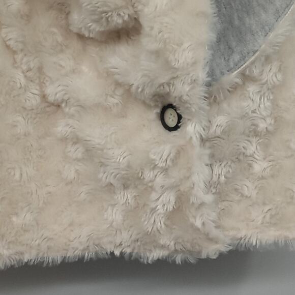 Right Bank Babies Girls Faux Fur/ Fleece Reversible Crop Vest Size 7 - Picture 12 of 12